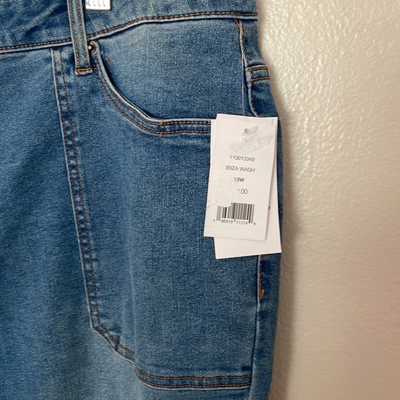 NWT Daily Thread Bootcut Jeans. Size 18W - Picture 4 of 8